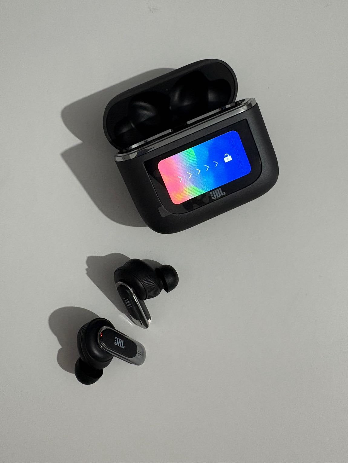 JBL TOUR PRO 2 – La puissance et la clarté sans limites