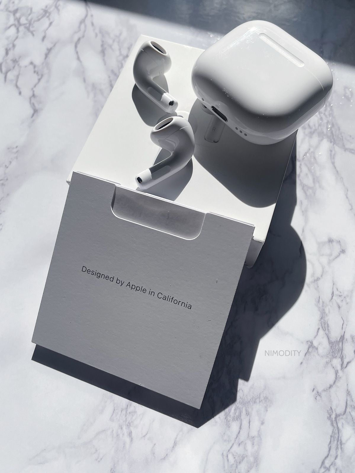 AirPods 4 ANC – Le luxe du silence, la puissance du son Apple.